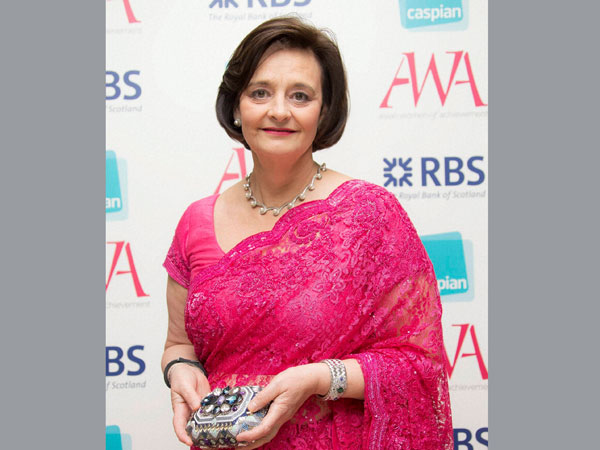 Cherie Blair dazzles in a sari 