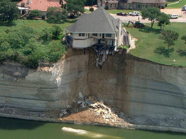 Living dangerously on a cliff 