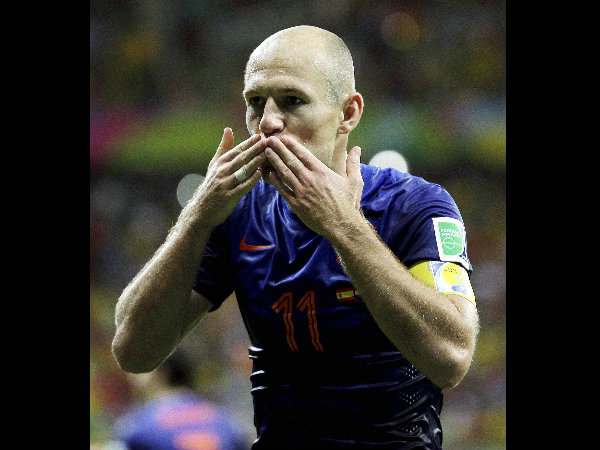 Robben blows a kiss