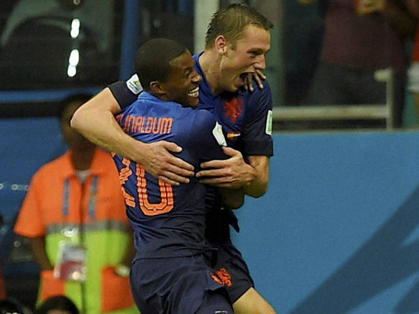 De Vrij finds the net