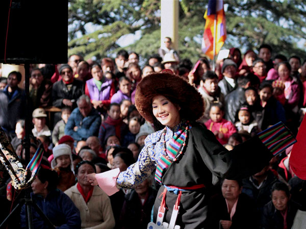 Artist from TIPA performing a cultural programme