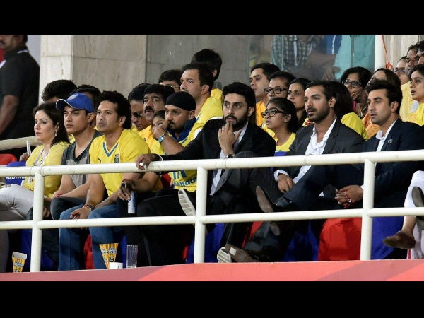 Anjali Tendulkar, actor Aamir Khan, Sachin Tendulkar, Harbhajan Singh, Abhishek Bachchan, John Abraham and Ranbir Kapoor watching the final