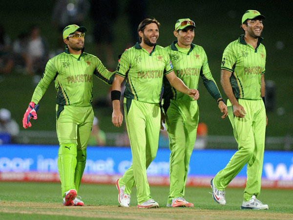 Pakistan players celebrate