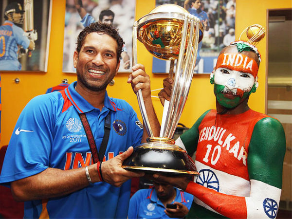Sudhir Gautam with Sachin Tendulkar