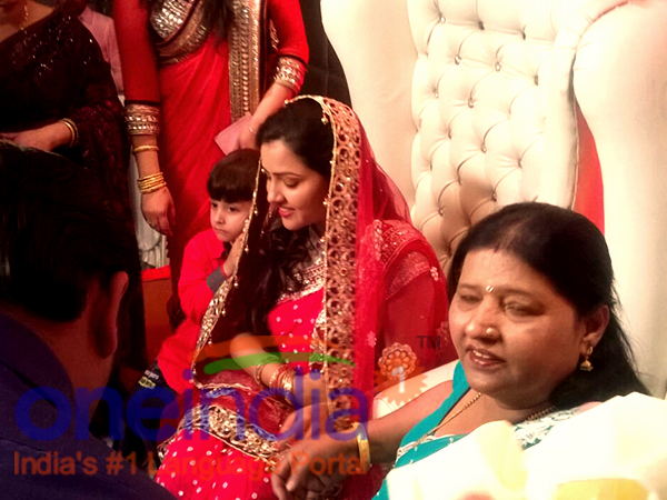 Priyanka Chaudhary with Suresh Raina's mother