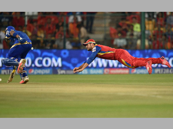 Mumbai Indians Lendl Simmons runs to reach on the crease 