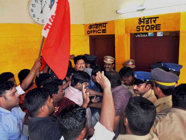 Kerala: Athlete commits suicide