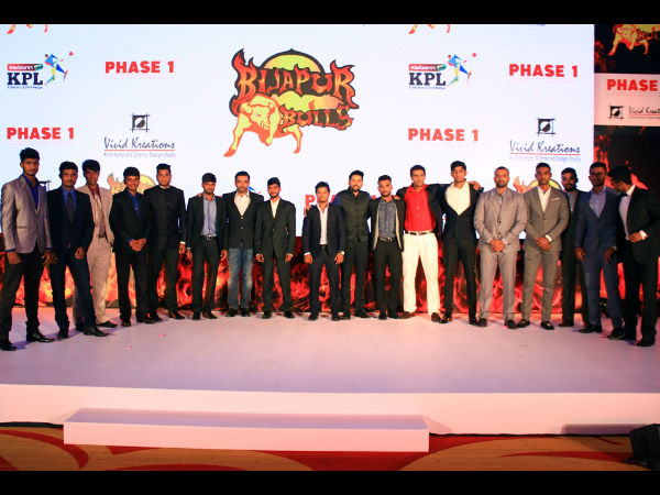Bijapur Bulls' players pose for a picture Bijapur Bulls' players pose for a picture