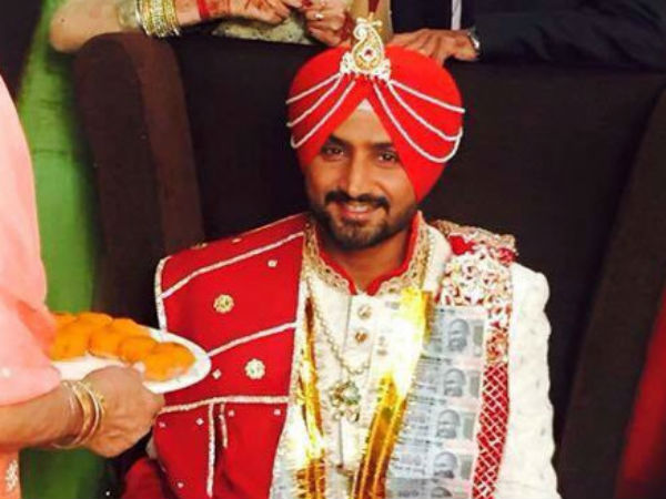 Harbhajan too is looking stunning