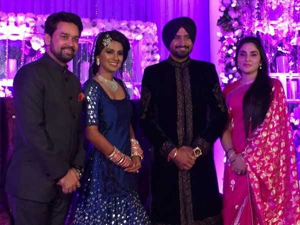 Anurag Thakur and wife with Bhajji and Geeta