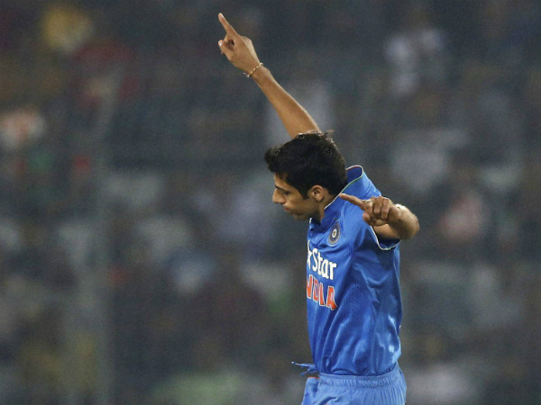 Ashish Nehra has been consistently taking wickets in the opening 6 overs