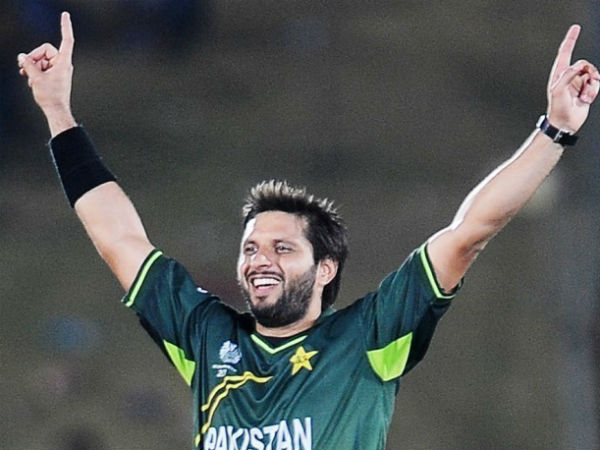 Afridi stars as Pakistan crush Bangladesh by 55 runs Afridi stars as Pakistan crush Bangladesh by 55 runs