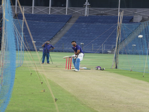 MS Dhoni during practice session with new team Rising Pune Supergiants
