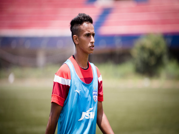 Bengaluru FC sign Gursimrat Singh (Image courtesy: Bengaluru FC official website) Bengaluru FC sign Gursimrat Singh (Image courtesy: Bengaluru FC official website)