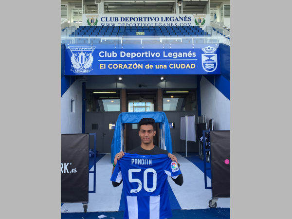 Ishan Pandita with his CD Leganes jersey Ishan Pandita with his CD Leganes jersey