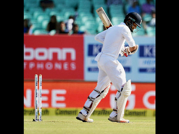 Moeen Ali departs at 117