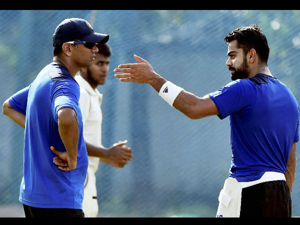 Kohli taking suggestions from 'Dravid Sir' Kohli taking suggestions from 'Dravid Sir'
