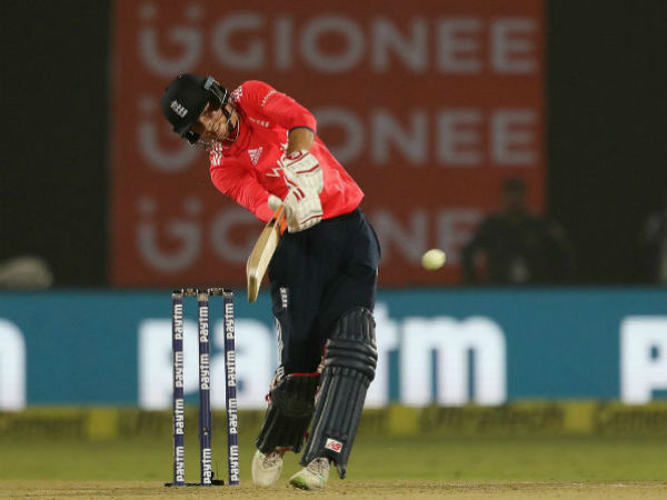 Joe Root keeps his good form against India