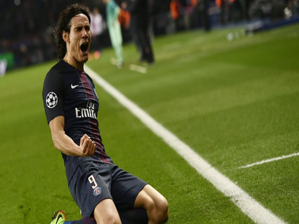 Edinson Cavani celebrates Edinson Cavani celebrates