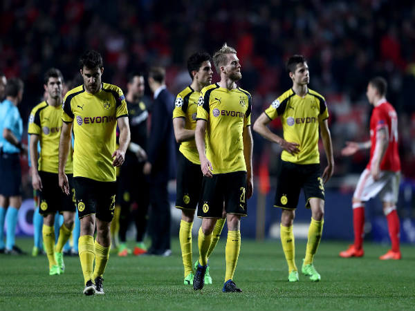 Dejected Borussia Dortmund players Dejected Borussia Dortmund players