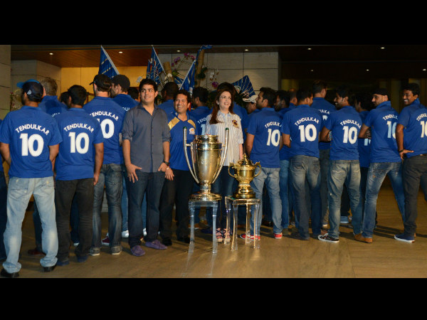 File photo: MI players wear number 10 jerseys to honour Tendulkar, at a party hosted by team owners Ambanis
