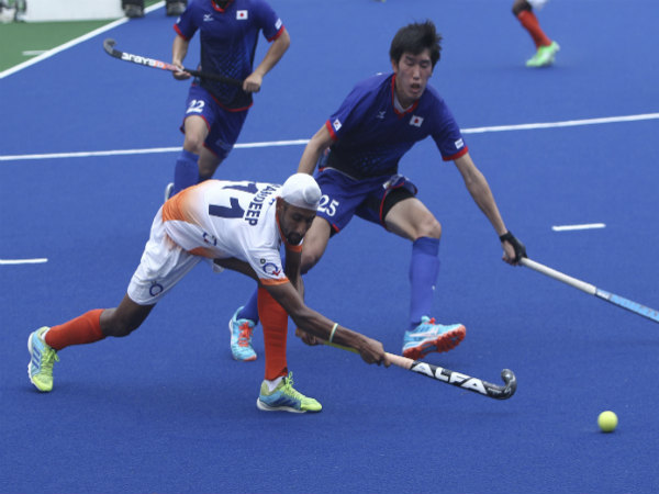 Mandeep Singh (left)