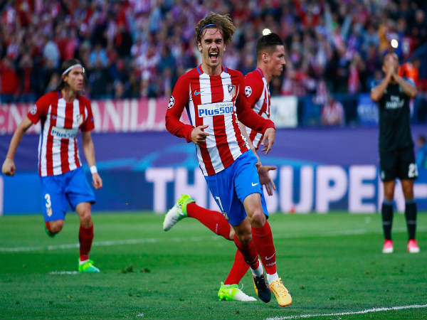 Antoine Griezmann celebrates his goal