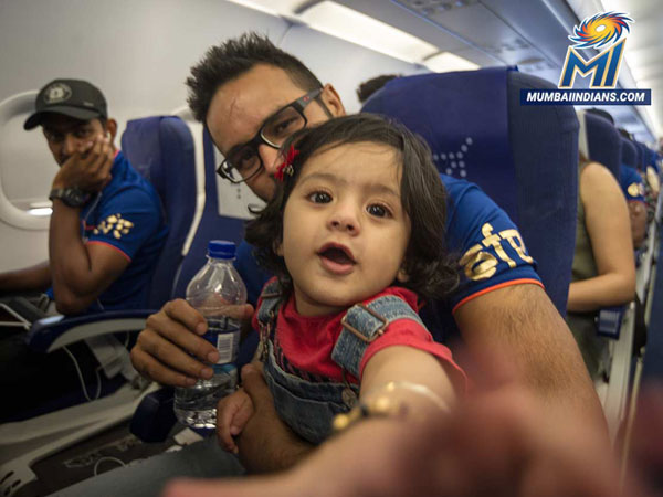 Parthiv Patel with Harbhajan's daughter