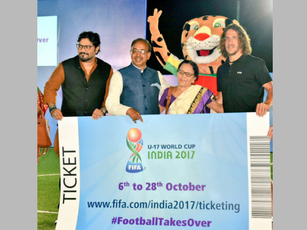 Carles Puyol (extreme right) 