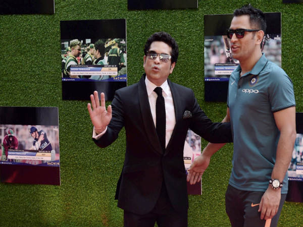 Sachin Tendulkar (left) with MS Dhoni