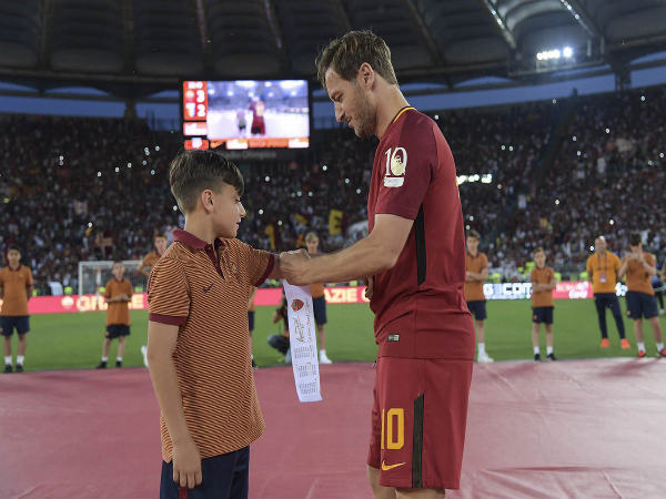 Francesco Totti passes on the legacy