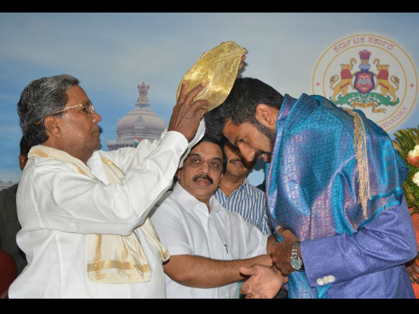 Siddaramaiah felicitates Bopanna