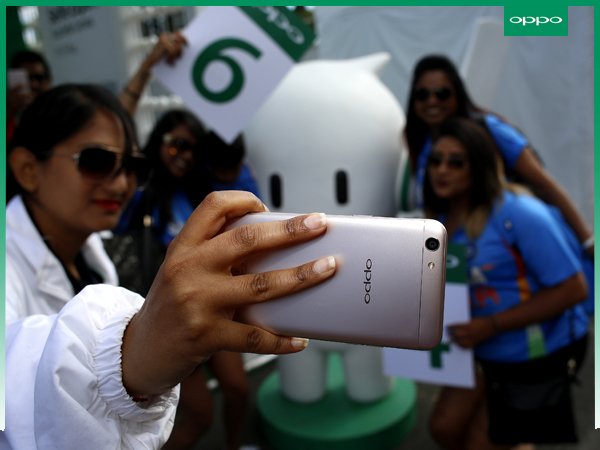 Fans take selfie with OPPO F3