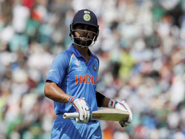 A dejected Virat Kohli