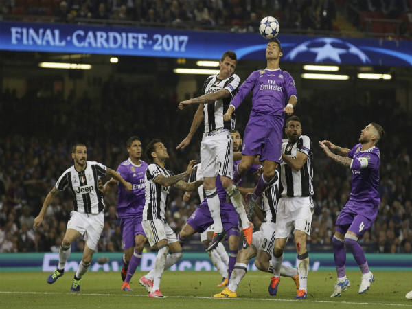 Real Madrid (purple jersey) Vs Juventus Real Madrid (purple jersey) Vs Juventus