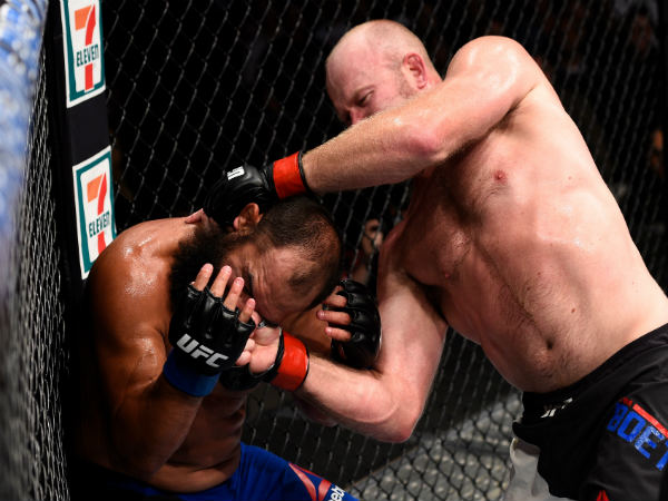 Tim Boetsch TKOs Hendricks