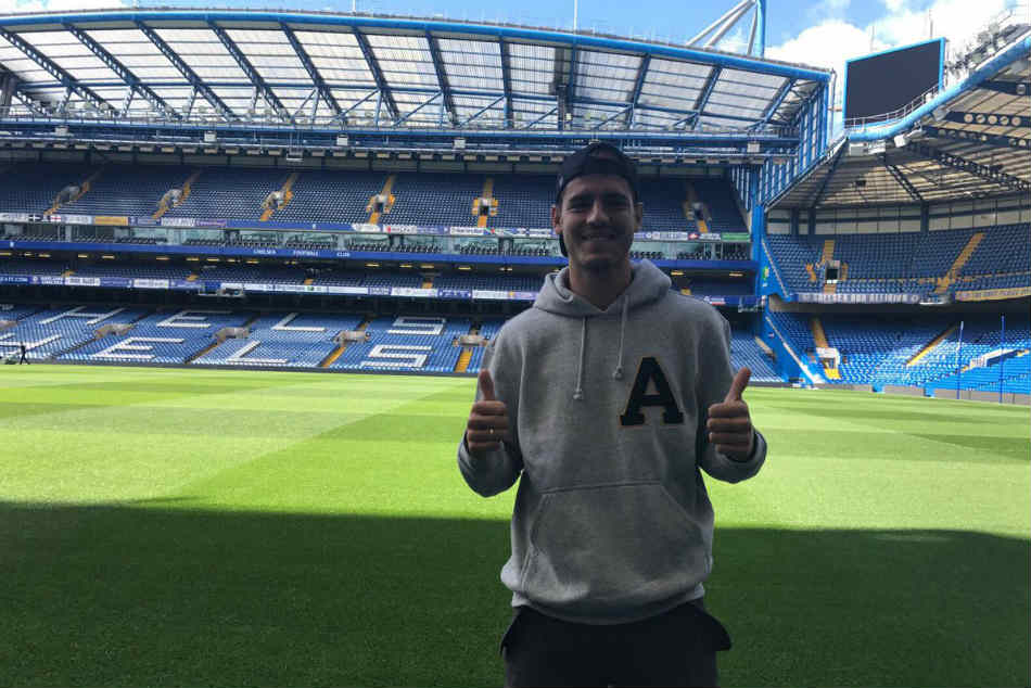 Chelsea forward snubs Arsene Wenger from list of managerial greats Chelsea forward snubs Arsene Wenger from list of managerial greats