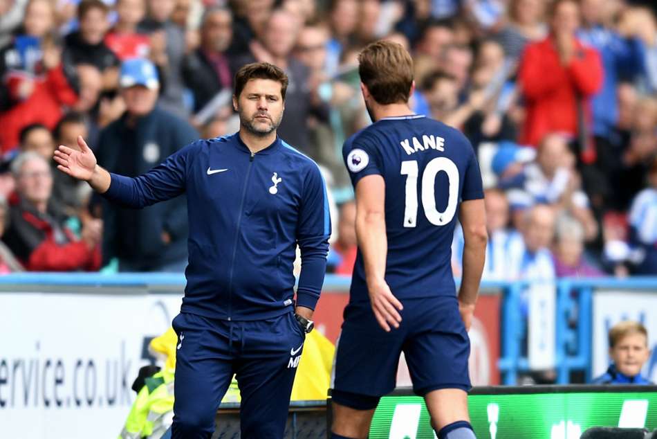 Harry Kane with Mauricio Pochettino Harry Kane with Mauricio Pochettino