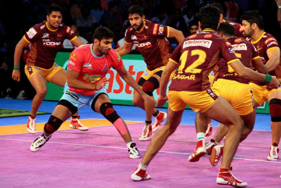 Pro Kabaddi League 2017: UP Yoddha hammer Jaipur Pink Panthers 53-32 Pro Kabaddi League 2017: UP Yoddha hammer Jaipur Pink Panthers 53-32