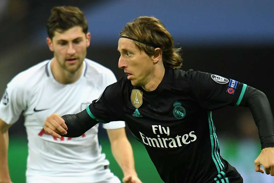 Real Madrid's Luka Modric (right) Real Madrid's Luka Modric (right)
