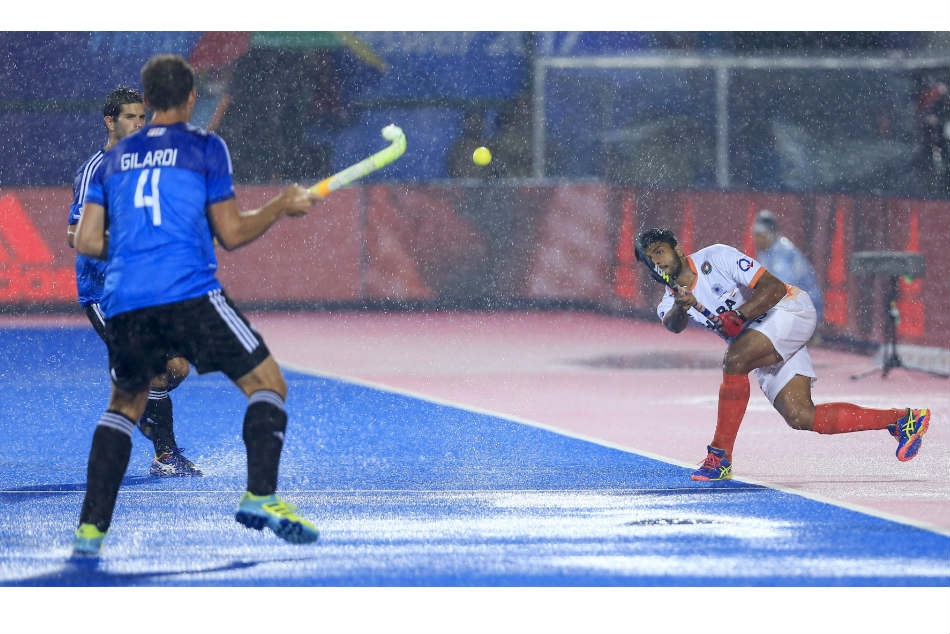 The rain made play difficult at the Kalinga Stadium on Friday (Image courtesy: FIH)
