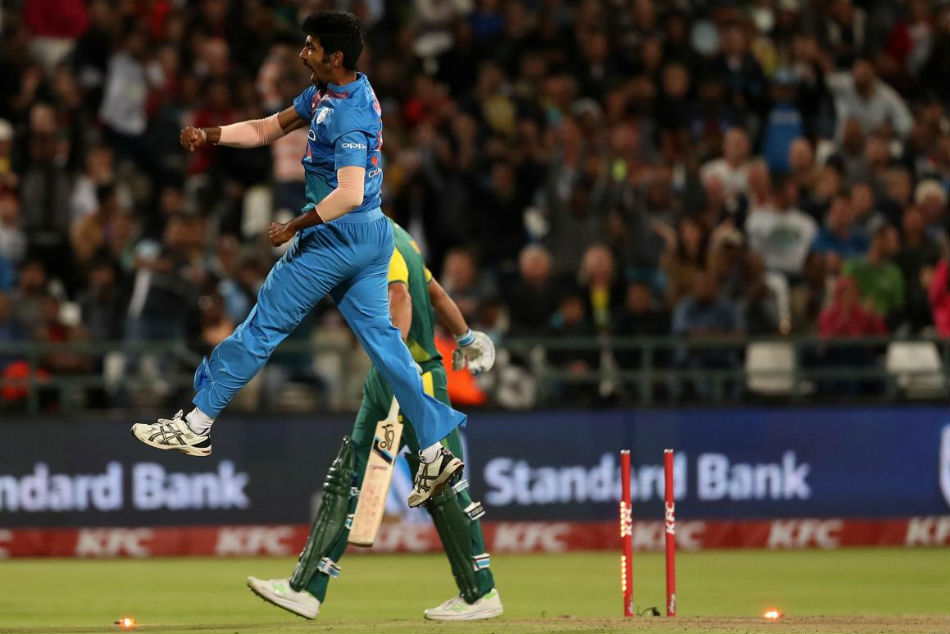 Bumrah castles Morris' stumps