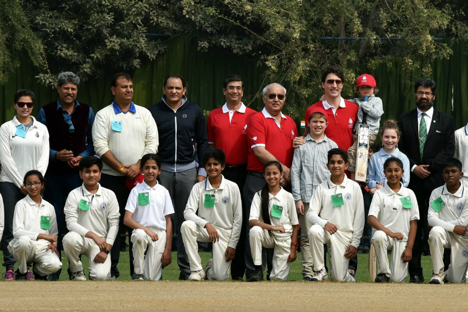 Trudeau, Azhar, Kapil pose for a group photograph