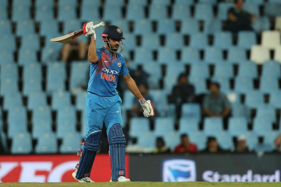 Manish Pandey slams breezy fifty