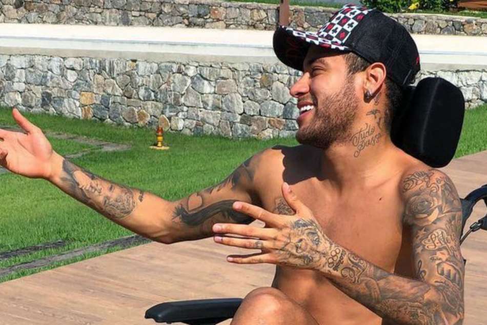 PSG forward Neymar PSG forward Neymar