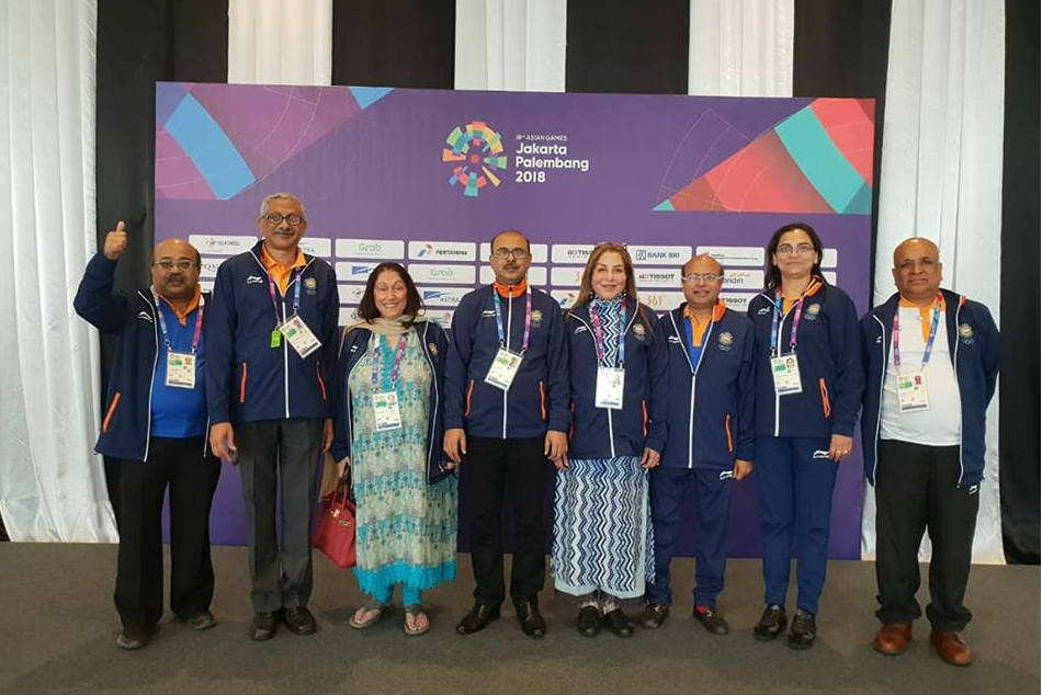 The mixed team is made up of Kiran Nadar, Hema Deora, Himani Khandelwal, Bachiraju Satyanarayana, Gopinath Manna and Rajeev Khandelwal (Image: Bridge Federation of India)