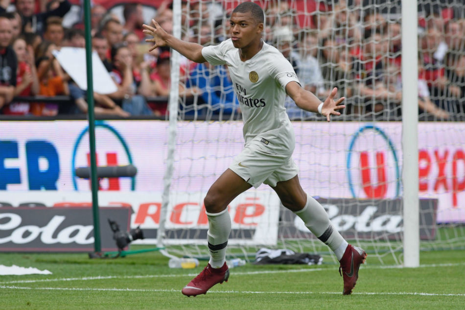 Kylian Mbappe celebrates after scoring PSGs second goal (Image Courtesy: Twitter) Kylian Mbappe celebrates after scoring PSGs second goal (Image Courtesy: Twitter)