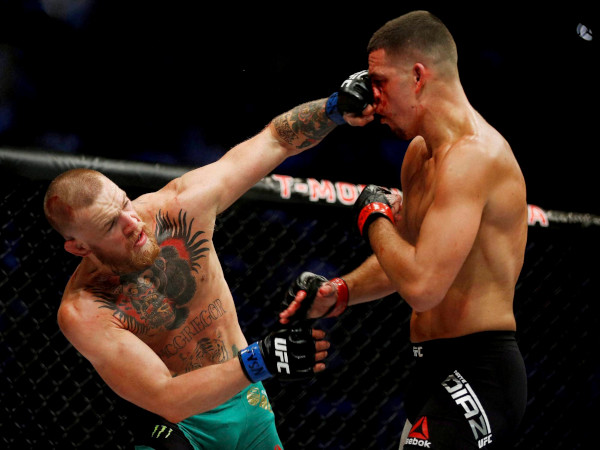 Majority decision vs Nate Diaz (UFC 202 - August 2016)