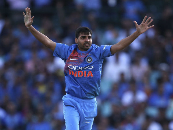 8. Bhuvenshwar Kumar - 6.5/10