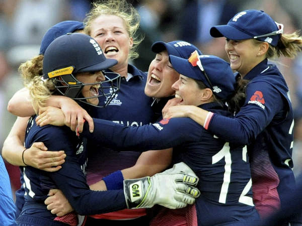 2. Team talk - England